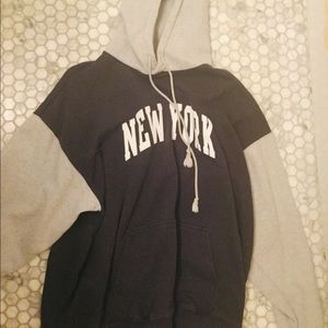 Brandy Melville New York hoodie